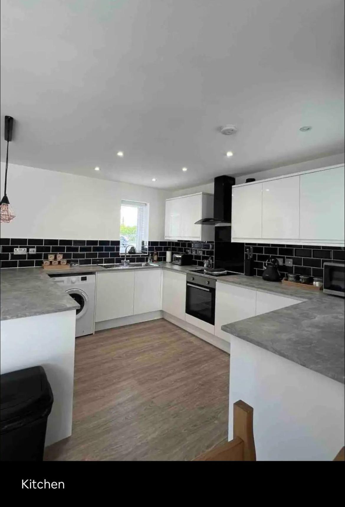 Green 3 Bed Bungalow With En-Suite And Parking Felton  Exteriér fotografie