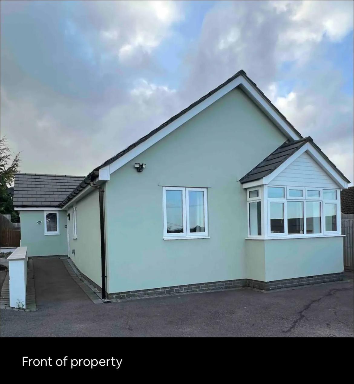 Green 3 Bed Bungalow With En-Suite And Parking Felton  Exteriér fotografie